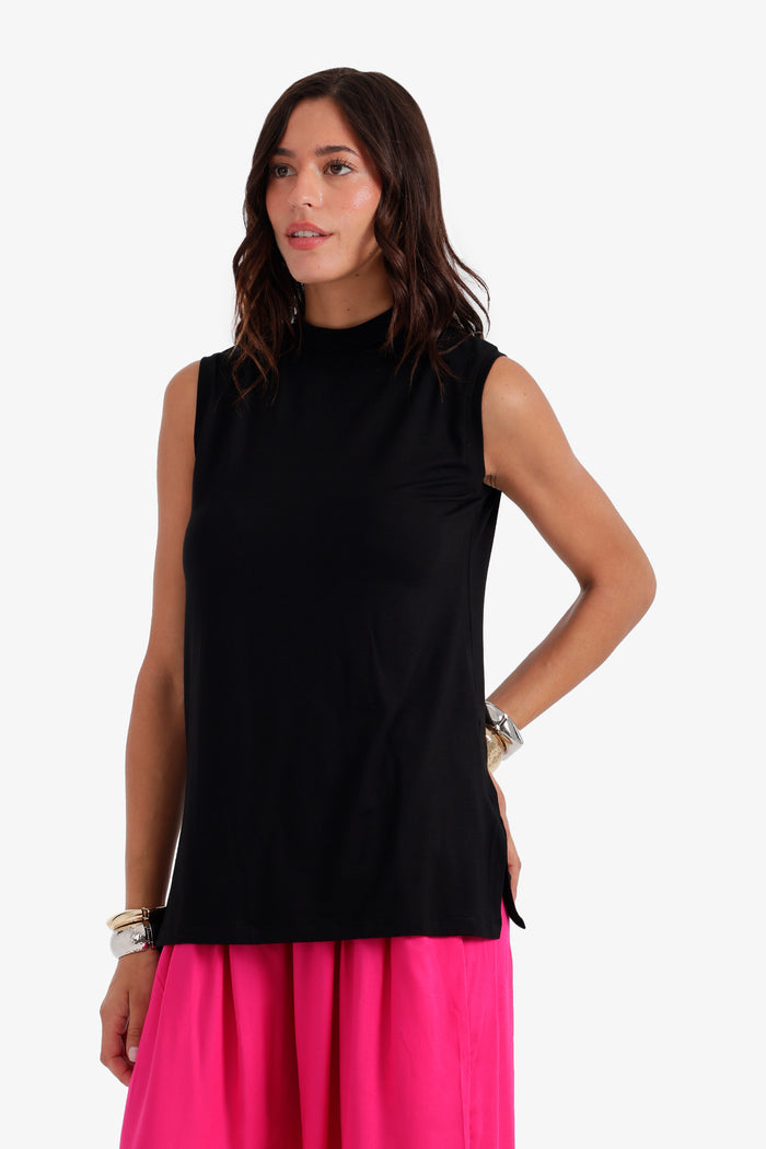 Sleeveless T-Shirt