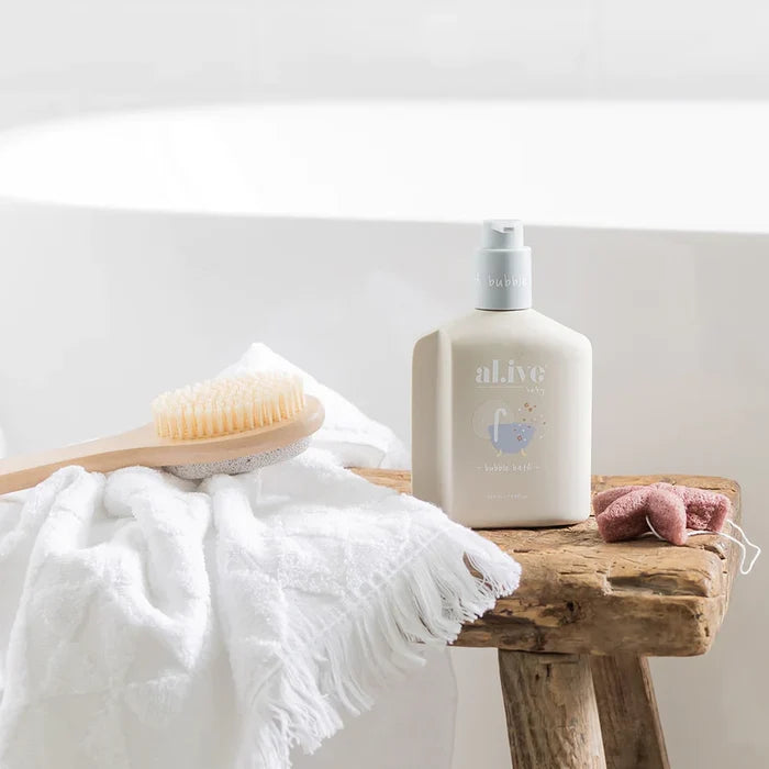 al.ive body Apple Blossom Bubble Bath