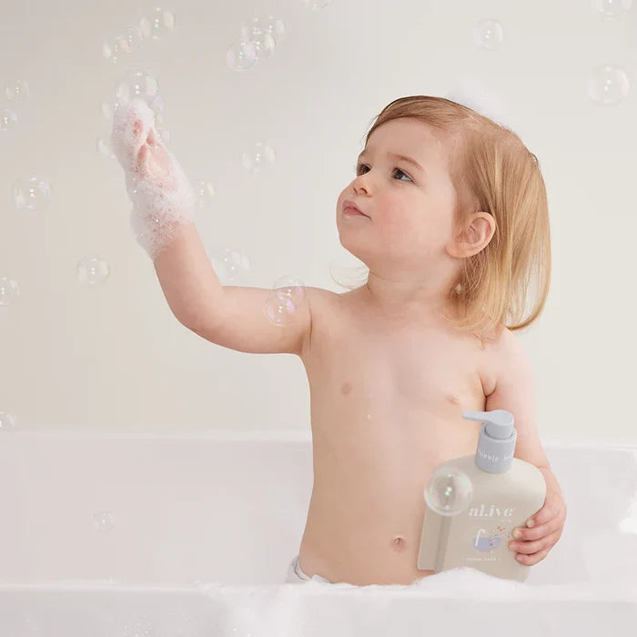 al.ive body Apple Blossom Bubble Bath
