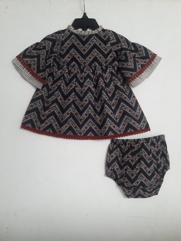 Bell-Sleeves Zig-Zag Dress With Matching Diaper Cover Dress Yo Baby Wholesale