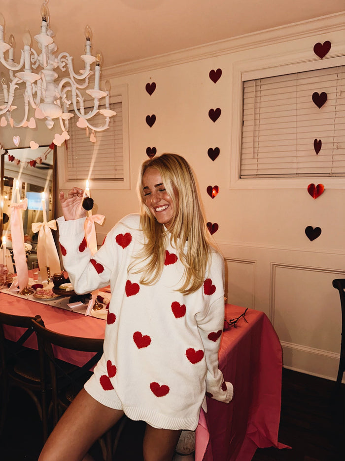 Boardwalk Shorts - Tossed Heart Knit Red