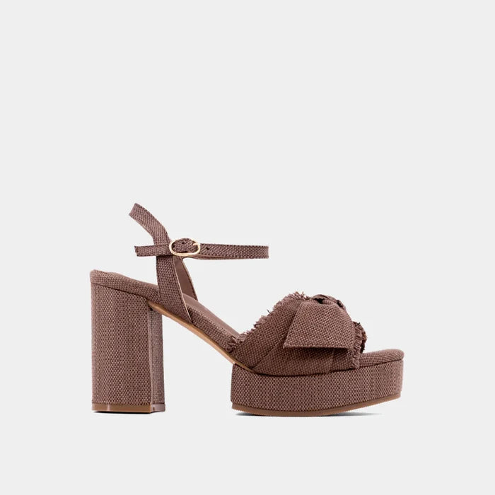 Holly Heel - Chocolate