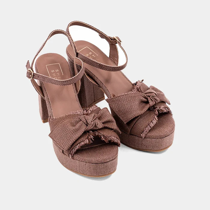 Holly Heel - Chocolate