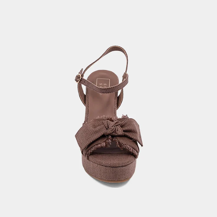 Holly Heel - Chocolate