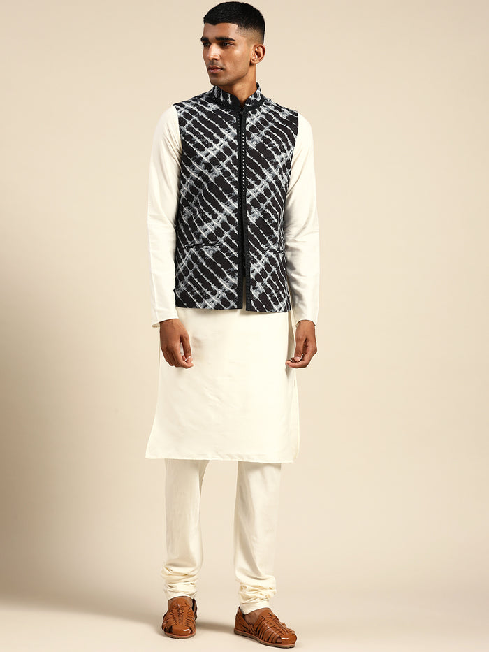 Kisah Men Black Color Kurta Jacket Set