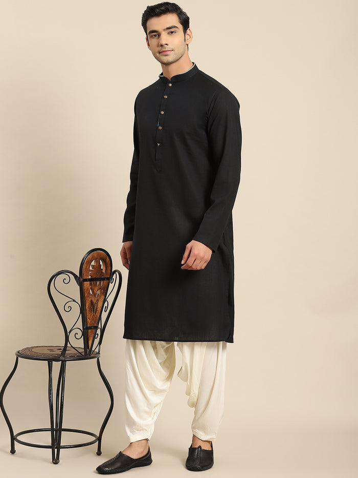 Kisah Men Black Kurta Set