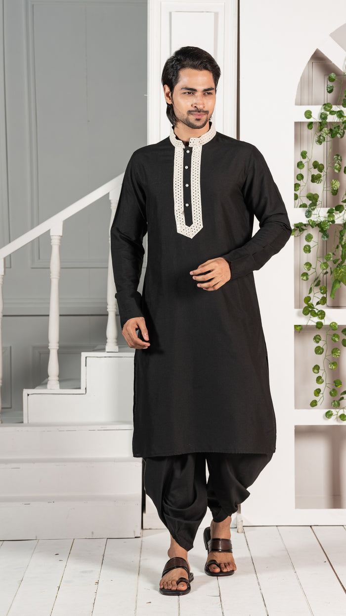 Kisah Men Black Kurta Set