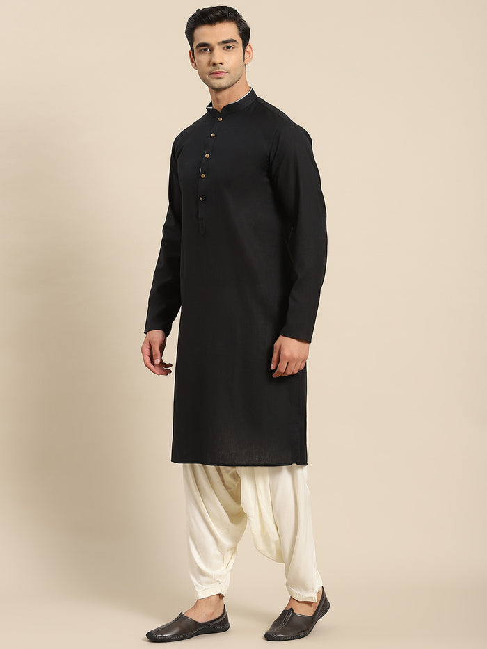 Kisah Men Black Kurta Set