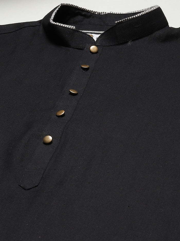 Kisah Men Black Kurta Set