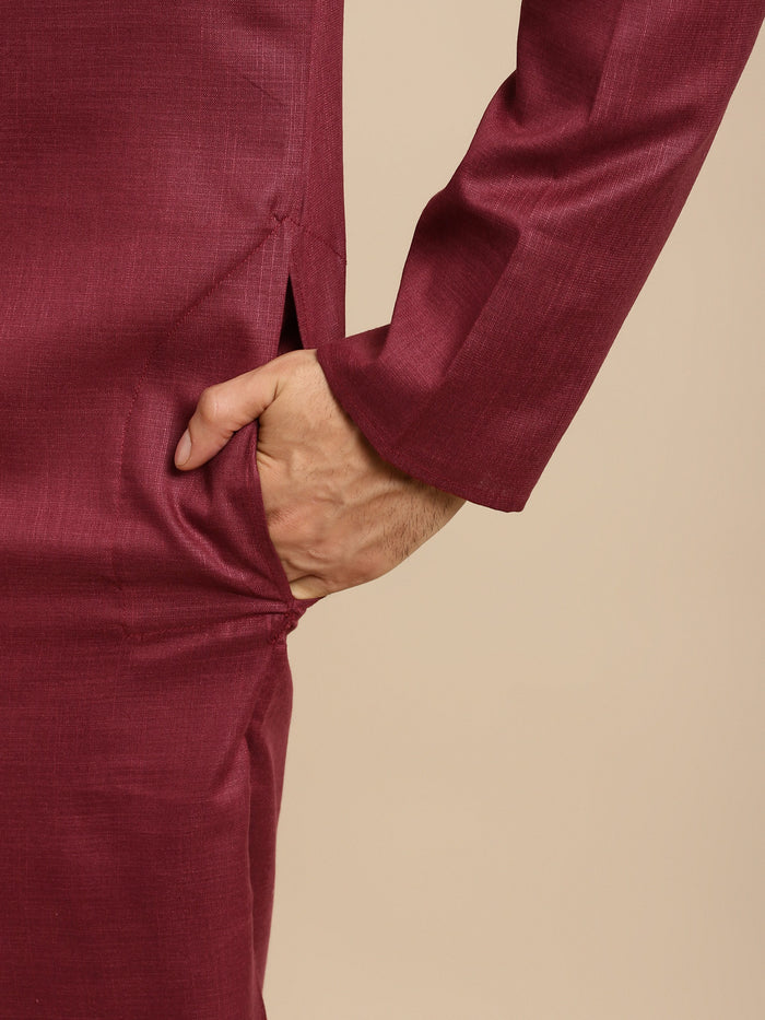 Kisah men Maroon nehru jacket (Set of 1)