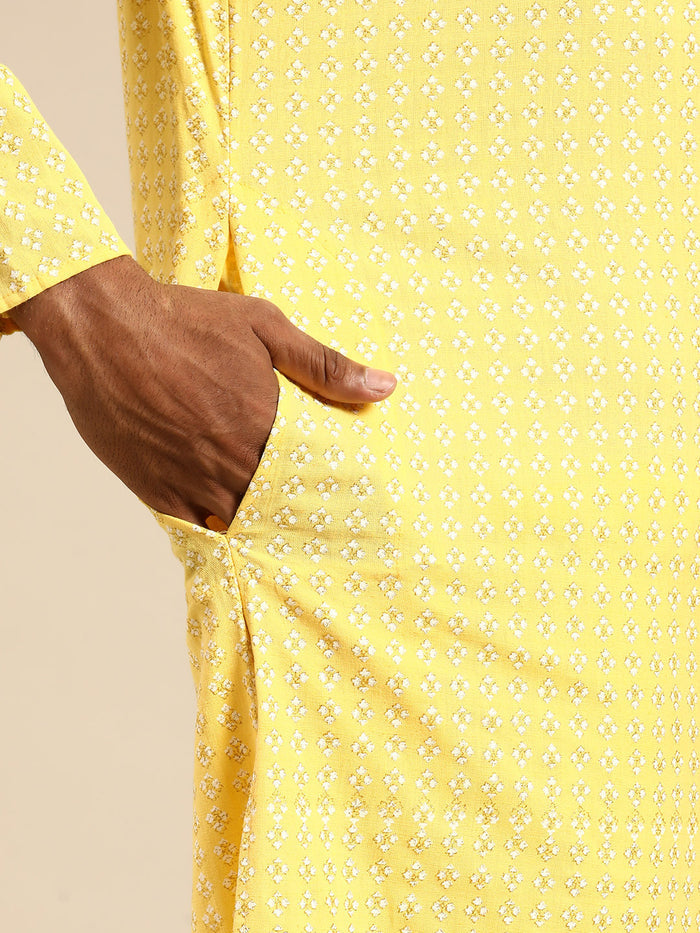 Kisah Men Yellow Kurta Set