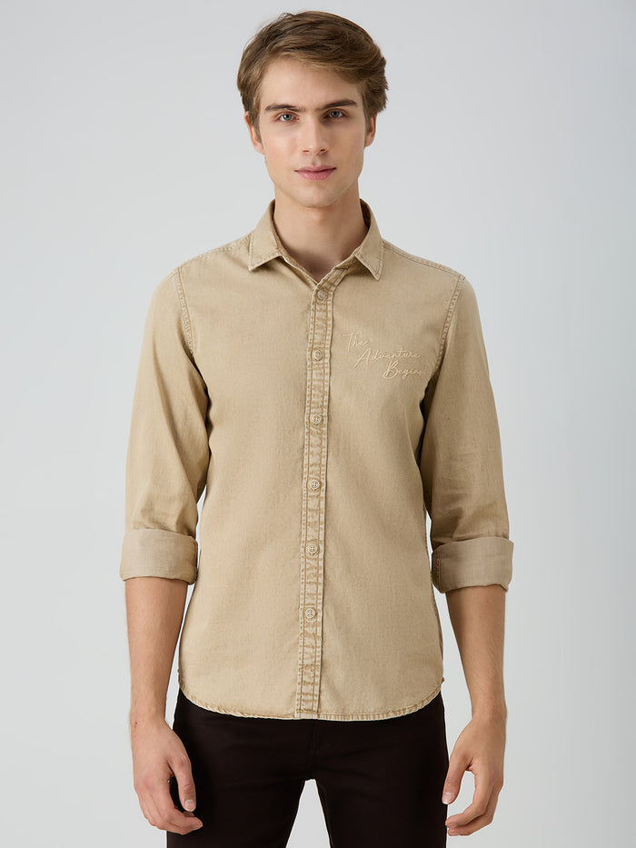 Men's Beige Solid Straight Fit Shirts