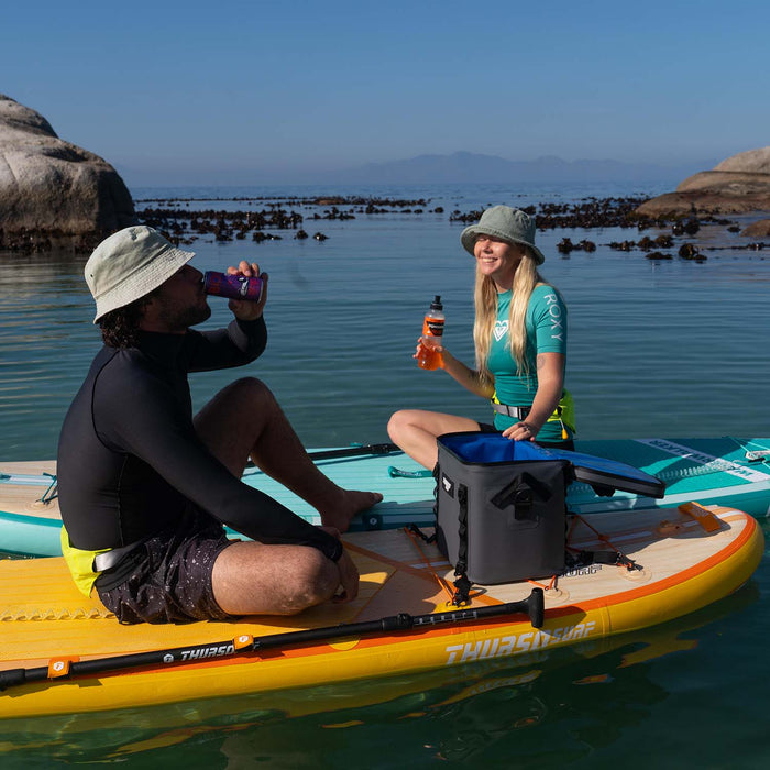 thurso surf slate large cooler is the perfect outdoor accessory for any water adventure. It's designed to float in water, ensuring that your drinks and snacks are always within reach