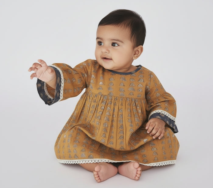 Printed Bell-Sleeves Neck Ruffle Dress & Diaper Cover Set Yo Baby India