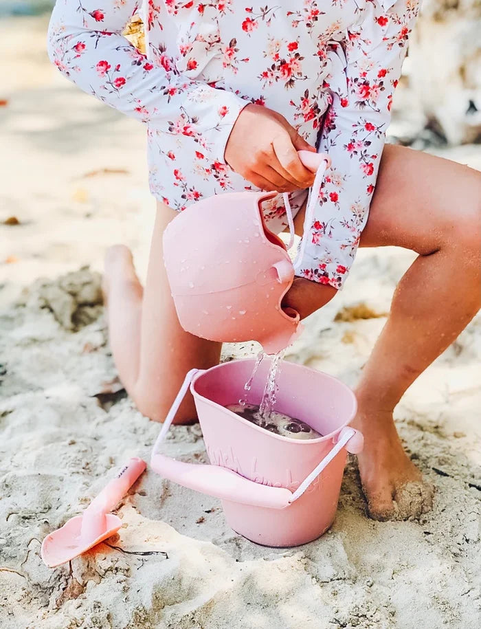 Scrunch Collapsible Watering Can
