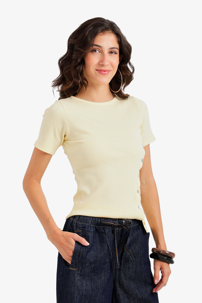 Side Button Closure Top