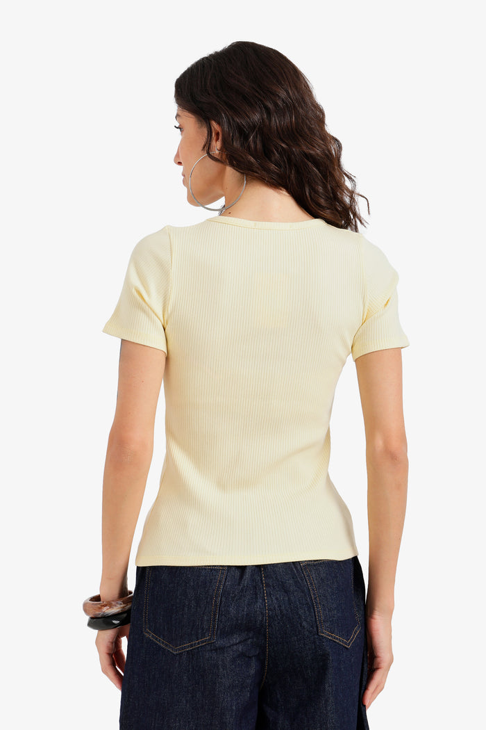 Side Button Closure Top