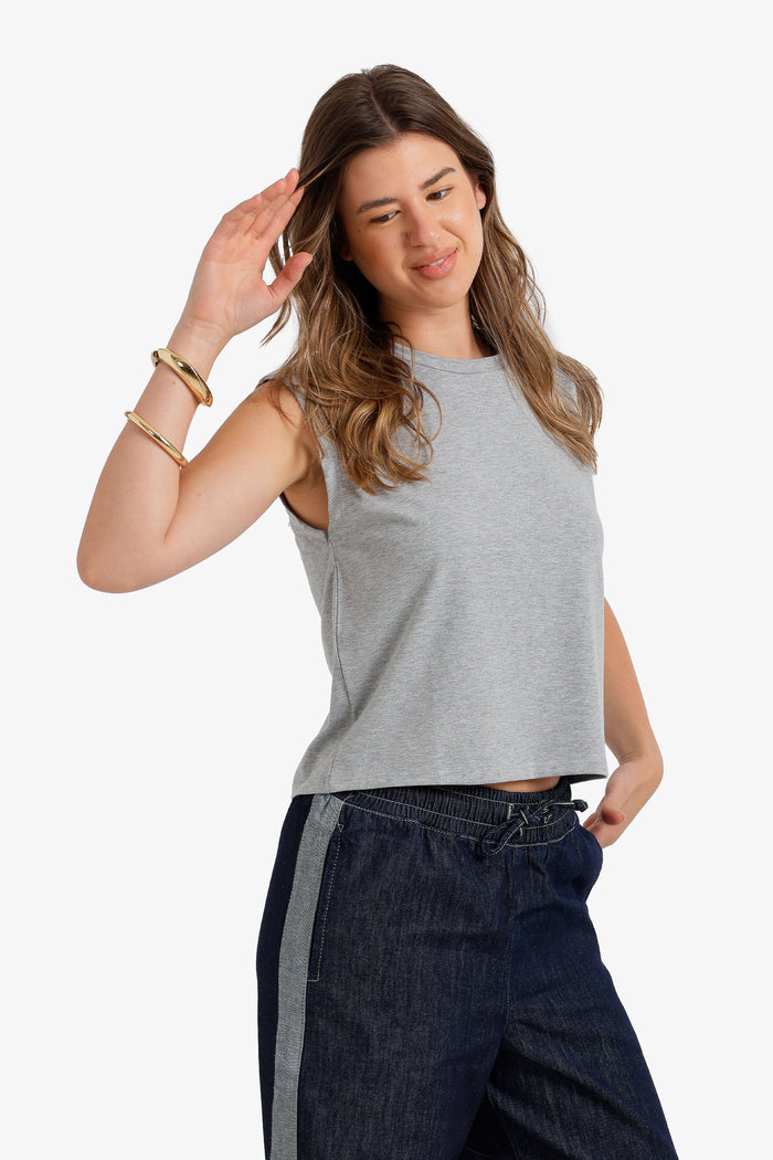 Sleeveless Cropped T-Shirt