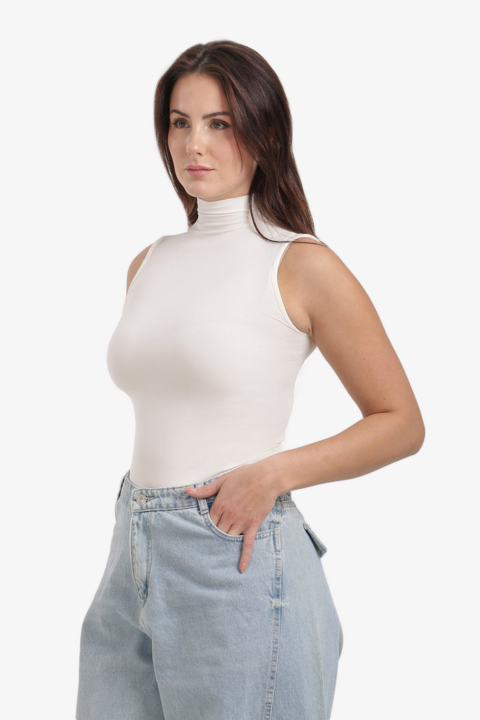 Off White / S-M / Microfiber