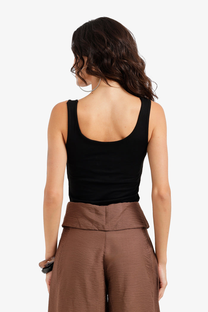 Sleeveless Slim Fit Top