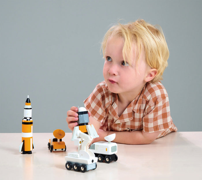 Wooden Space Voyager Set